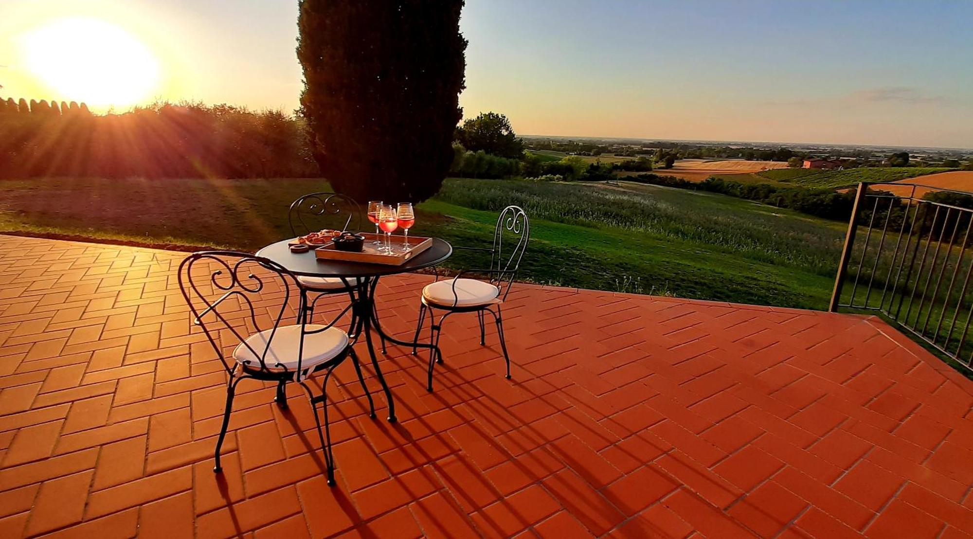 Room&Breakfast La Gramadora Castel San Pietro Terme Bagian luar foto