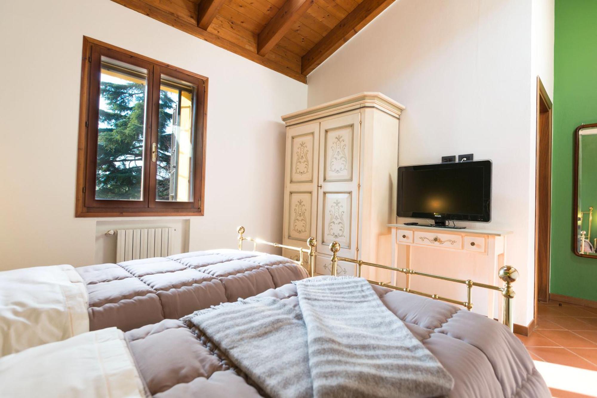 Room&Breakfast La Gramadora Castel San Pietro Terme Bagian luar foto