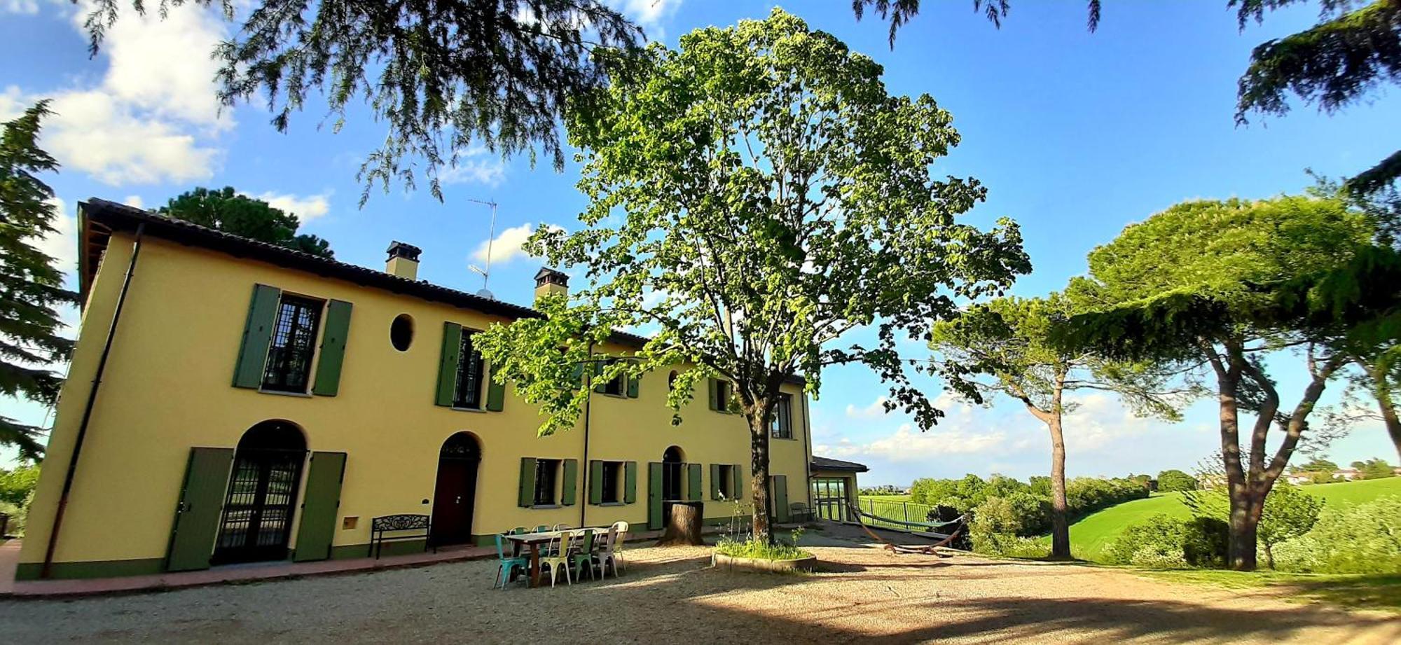 Room&Breakfast La Gramadora Castel San Pietro Terme Bagian luar foto